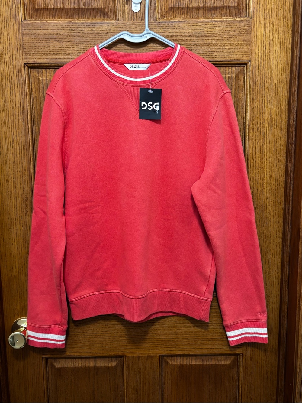 DSG Men’s Classic Fleece Crewneck Sweatshirt in Light Red. Sz S. NWT